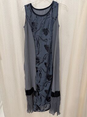 Vintage Sleeveless Slate Gray Floral Velvet-Accent Maxi Dress